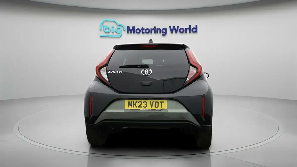 2023-toyota-aygo-x-10-vvt-i-edge-big-5