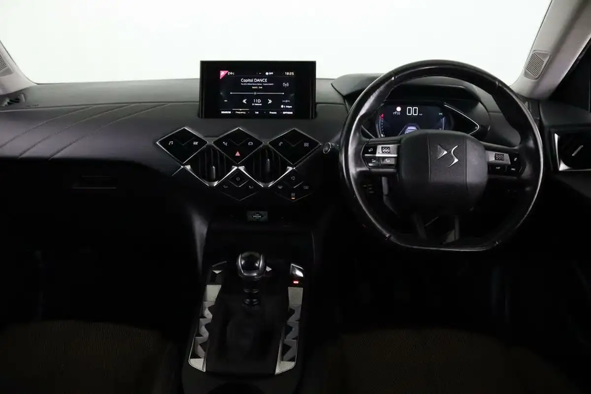 2022-ds-ds-3-crossback-12-puretech-bastille-101ps-big-10