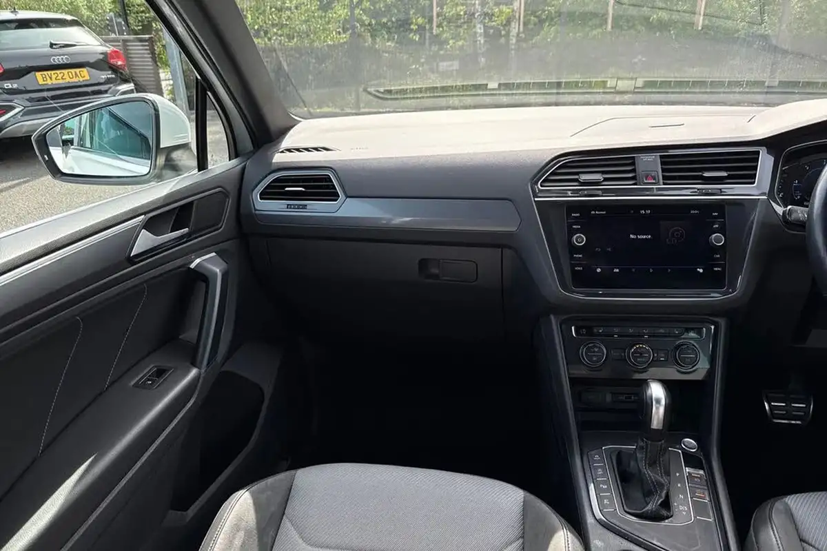2020-volkswagen-tiguan-20tdi-r-line-tech-150ps-dsg-big-19