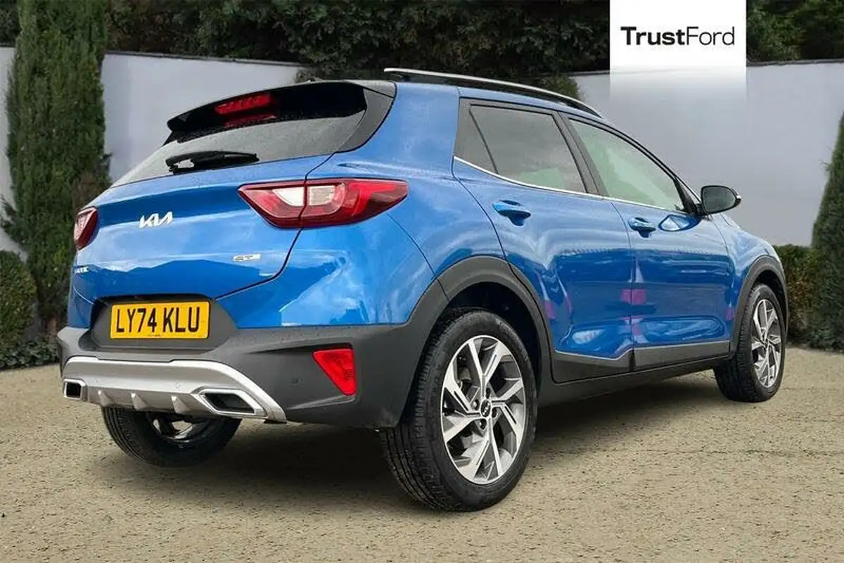 2024-kia-stonic-10-t-gdi-gt-line-s-98bhp-dct-big-3