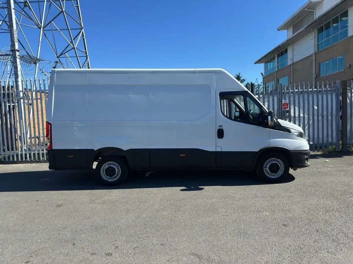 2023-iveco-daily-s-class-23td-35s14v-business-3520mm-h2-136pseu6dt-big-19