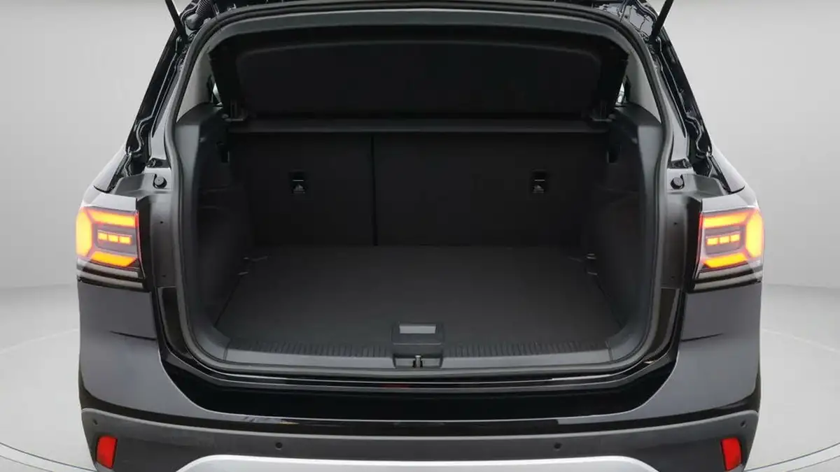 2024-volkswagen-t-cross-10-tsi-life-115ps-dsg-big-16