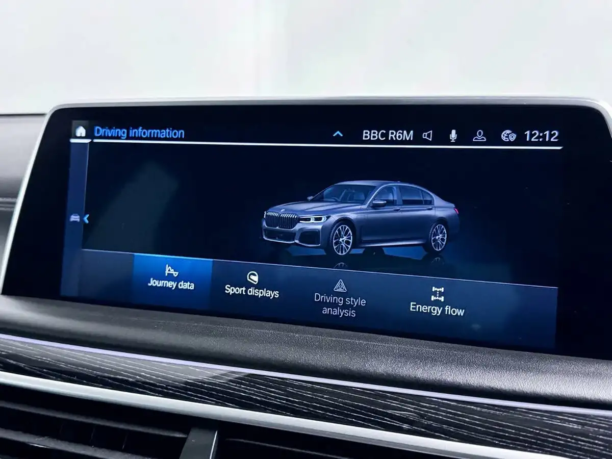 2022-bmw-7-series-30-745e-m-sport-big-44