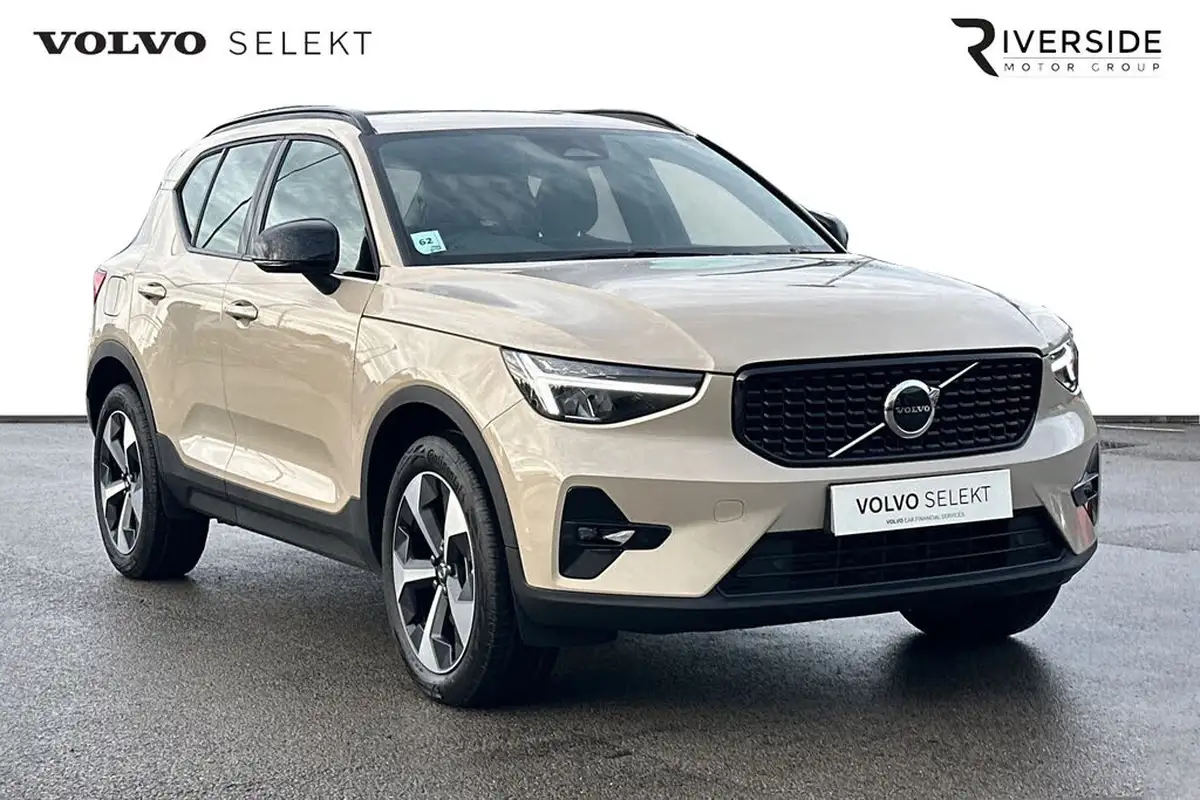 2024-volvo-xc40-20-b3-plus-big-0