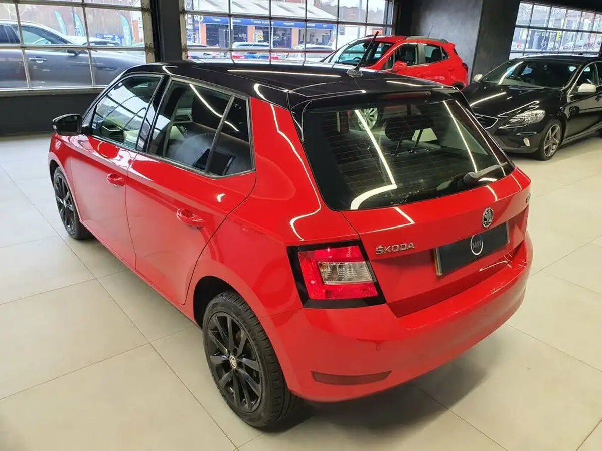 2019-skoda-fabia-10-tsi-colour-edition-big-3