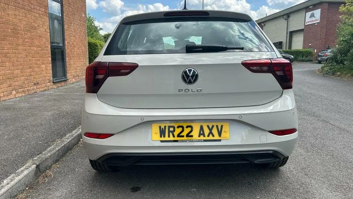 2022-volkswagen-polo-10-tsi-life-big-20