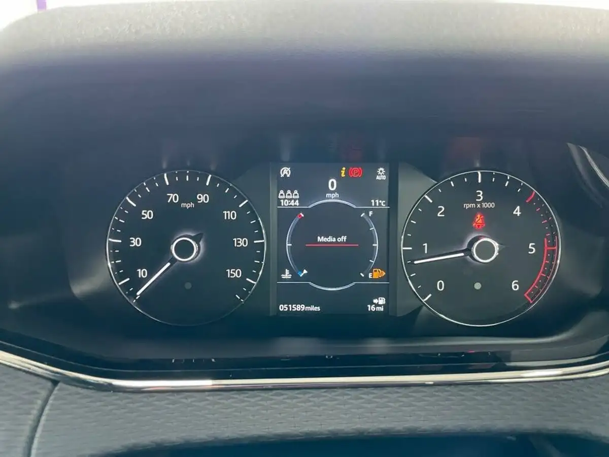 2019-land-rover-range-rover-evoque-20-d150-r-dynamic-big-39