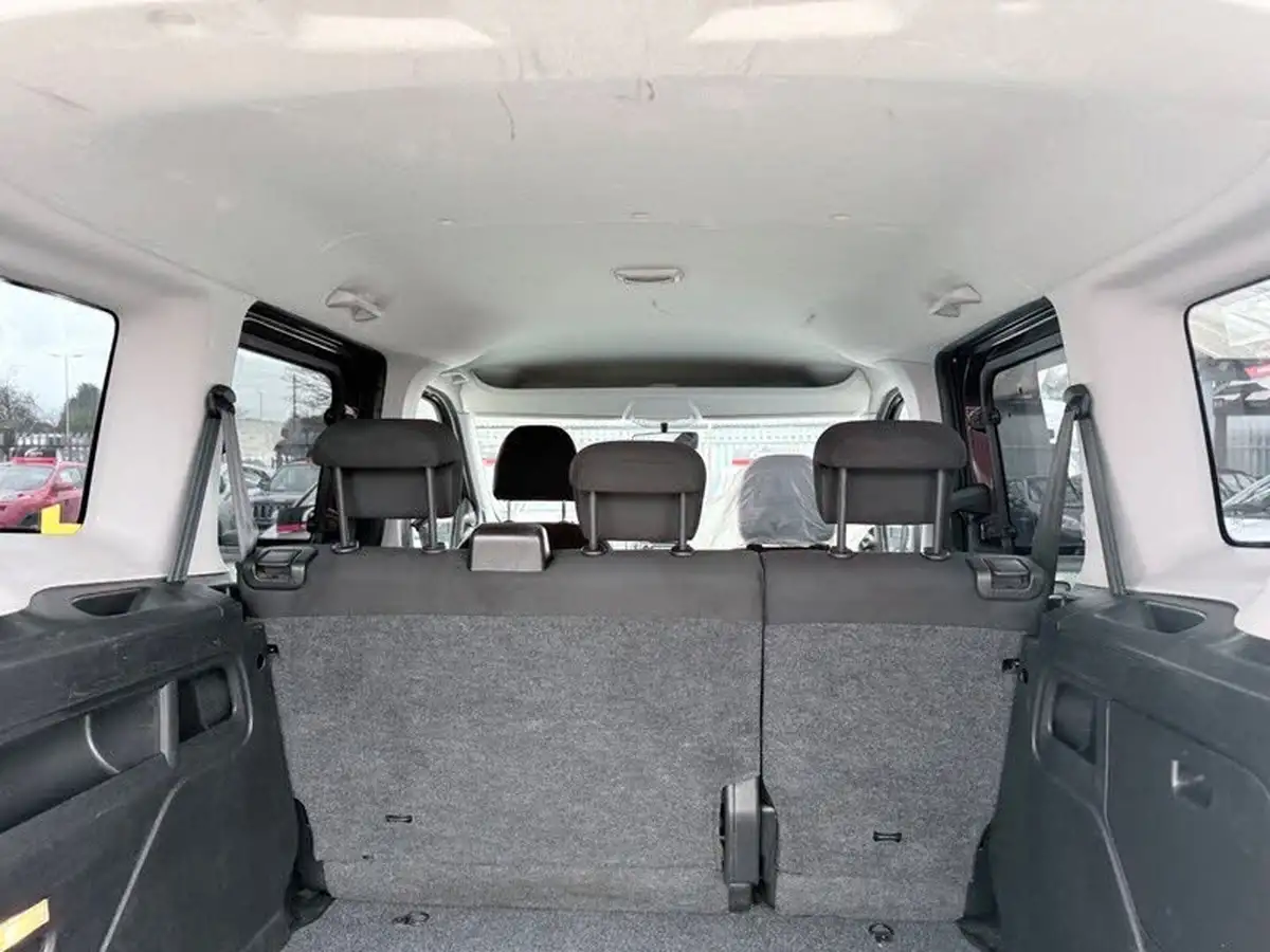 2011-fiat-doblo-14-dynamic-95bhp-big-4