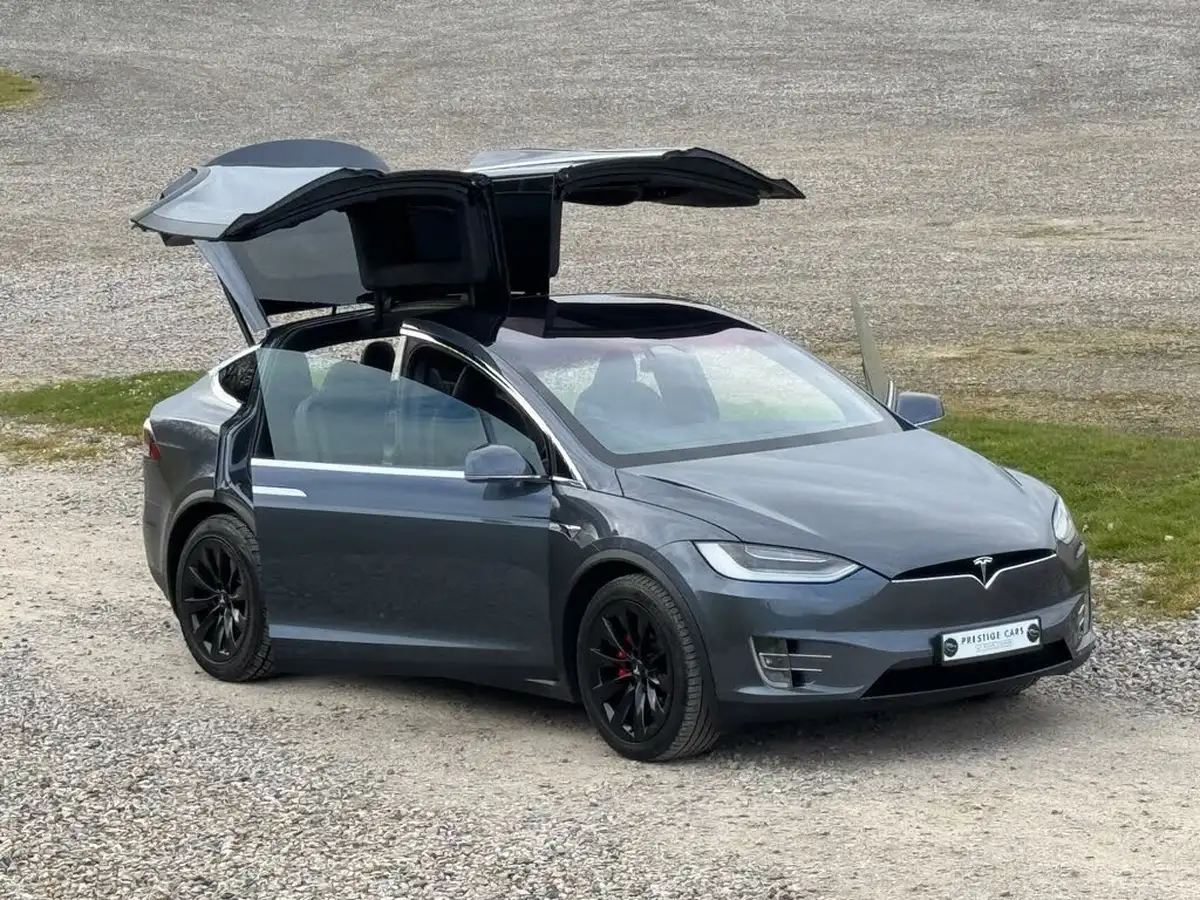 2020-tesla-model-x-e-ludicrous-performance-big-7