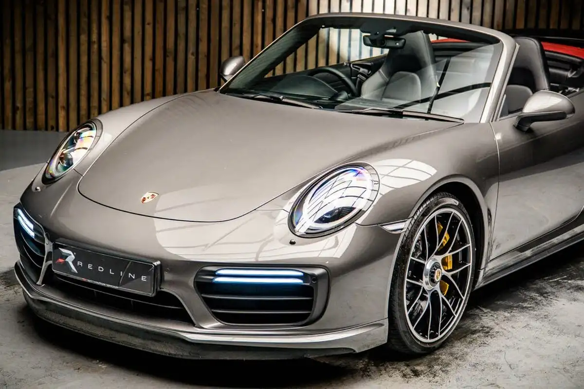 2017-porsche-911-38-turbo-s-cabriolet-big-14