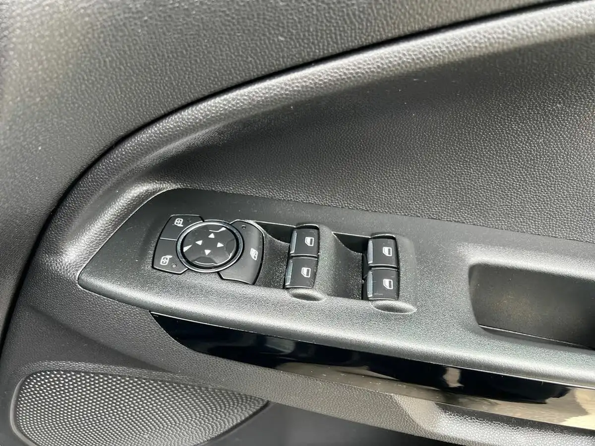 2022-ford-ecosport-10t-st-line-125ps-big-24