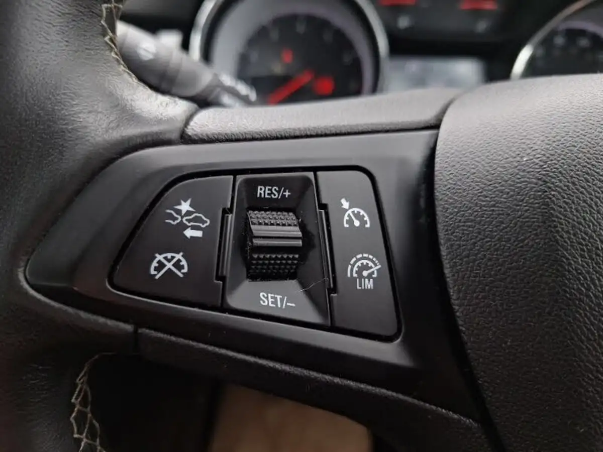 2018-vauxhall-astra-14i-16v-turbo-sri-150ps-hatchback-big-9