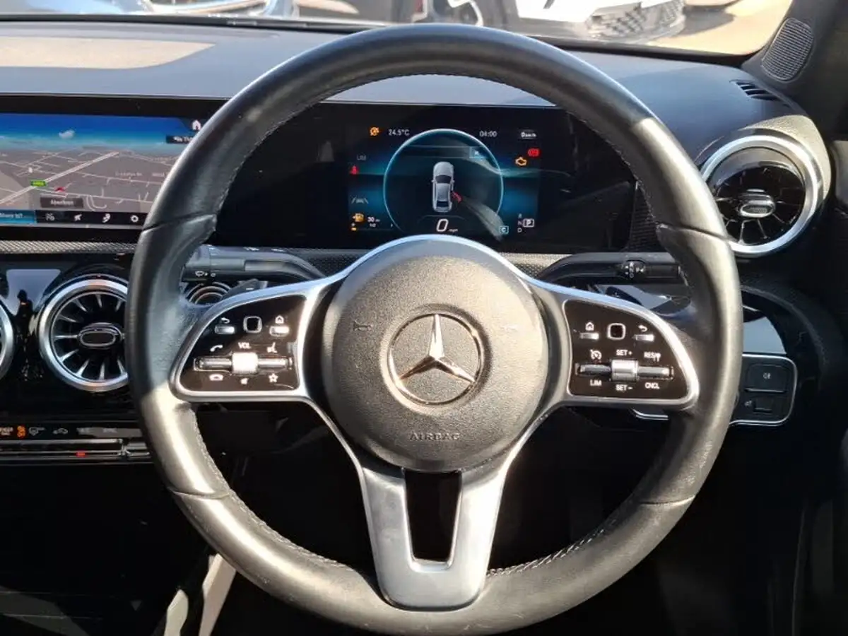 2022-mercedes-benz-a-class-13-a180-sport-executive-edition-saloon-4d-7g-dct-big-11