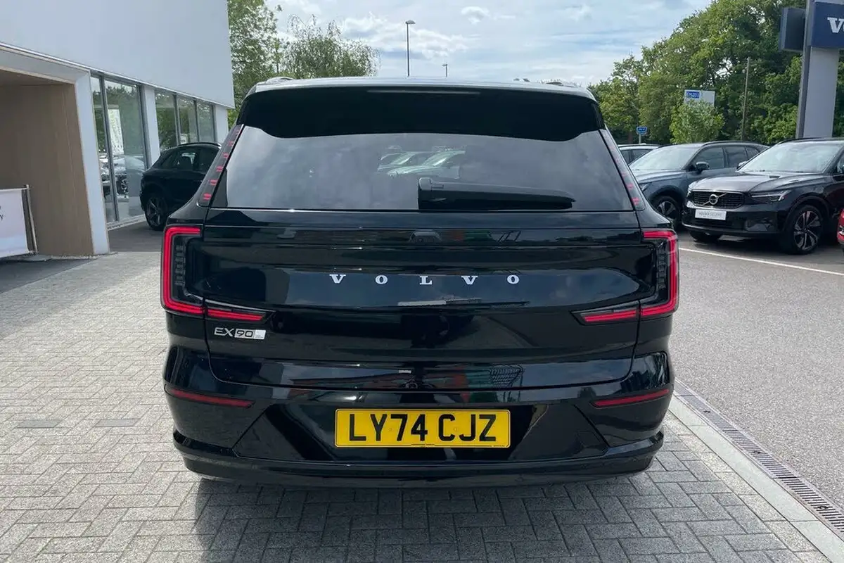 2025-volvo-ex90-e-twin-motor-performance-ultra-big-9