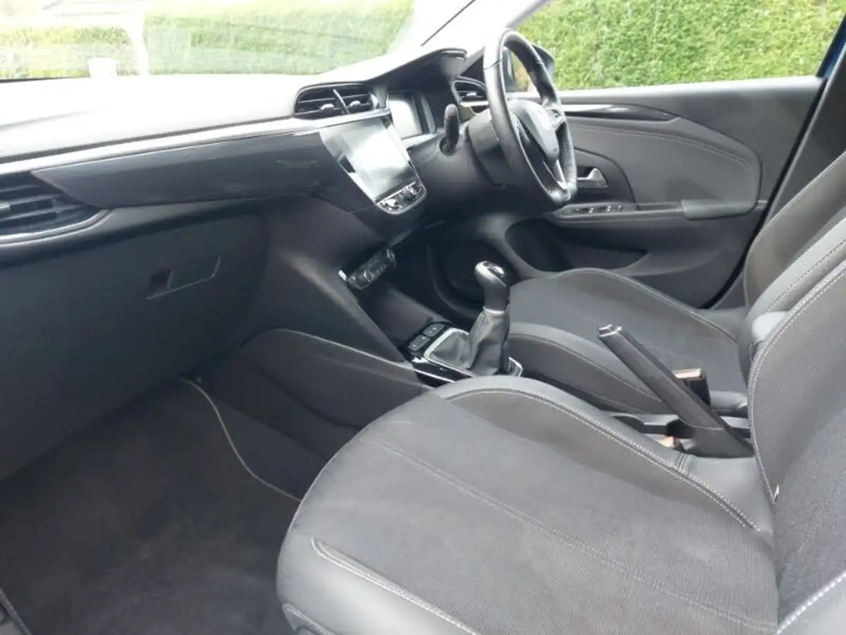 2021-vauxhall-corsa-12i-griffin-edition-big-4