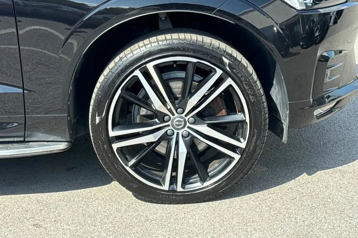 2021-volvo-xc60-20-b5-r-design-pro-awd-big-4