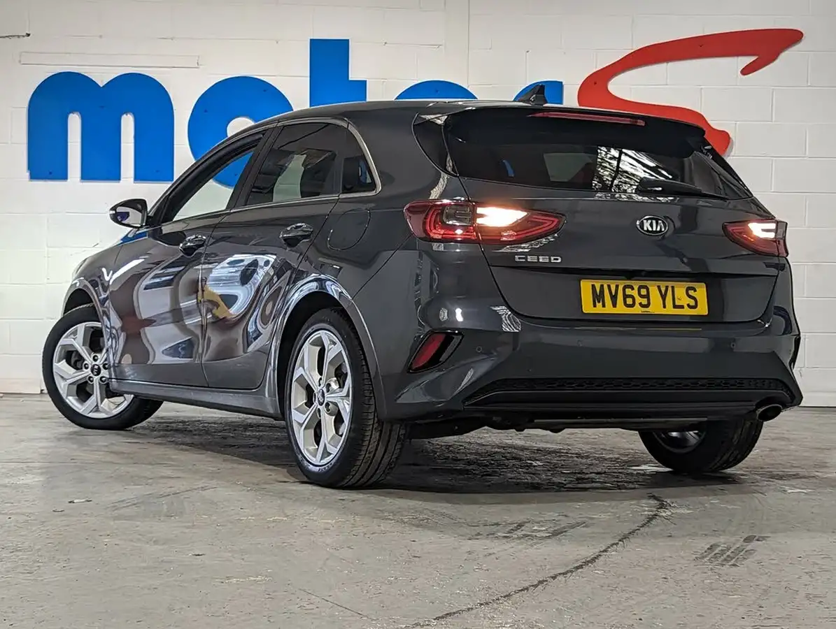 2019-kia-ceed-10-t-gdi-3-hatchback-big-3