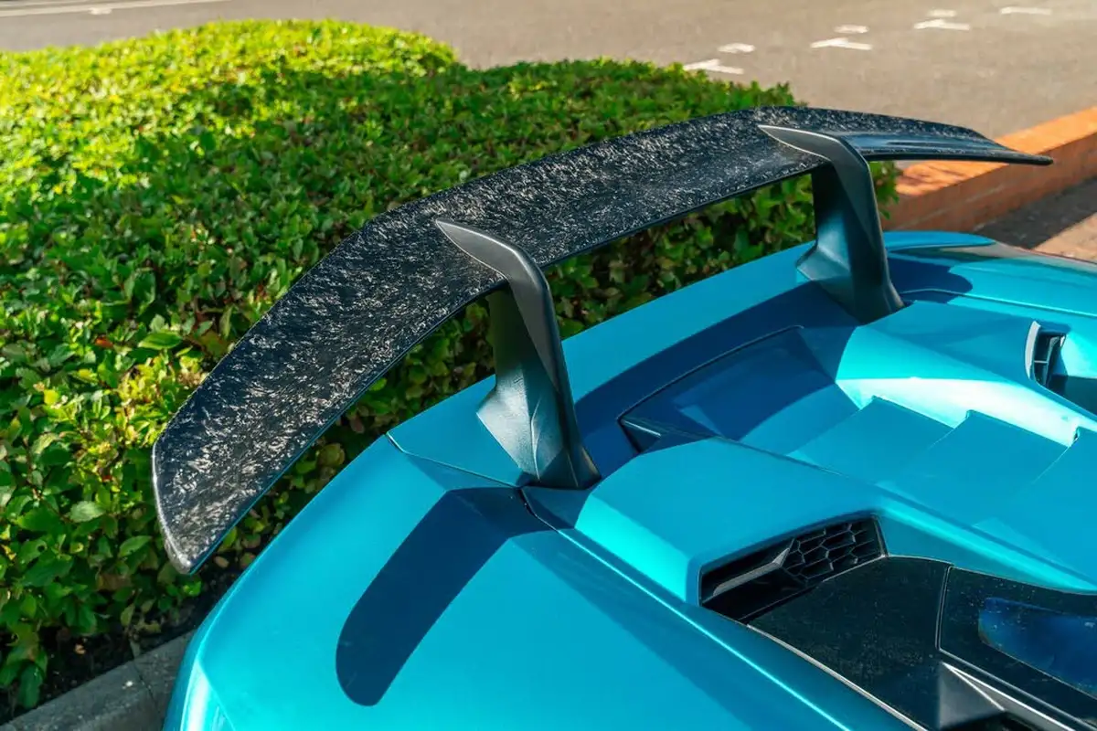 2018-lamborghini-huracan-52-performante-coupe-big-4