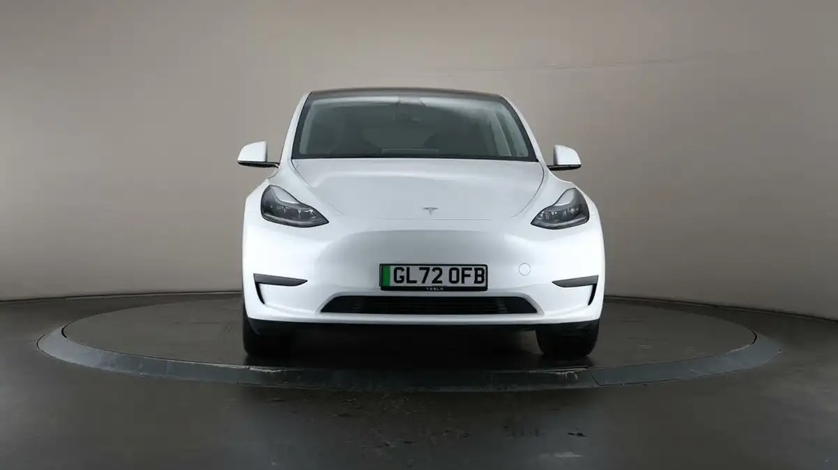 2022-tesla-model-y-e-rwd-big-48