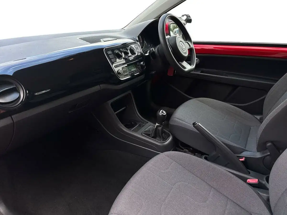 2013-volkswagen-up-10-move-up-bluemotion-tech-3d-big-14