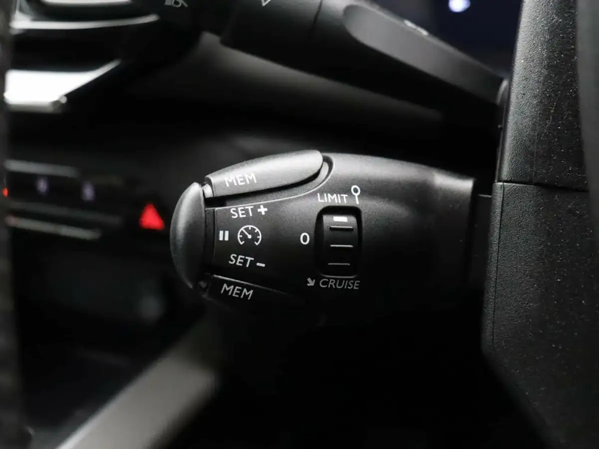 2021-citroen-c5-aircross-12-puretech-shine-big-44