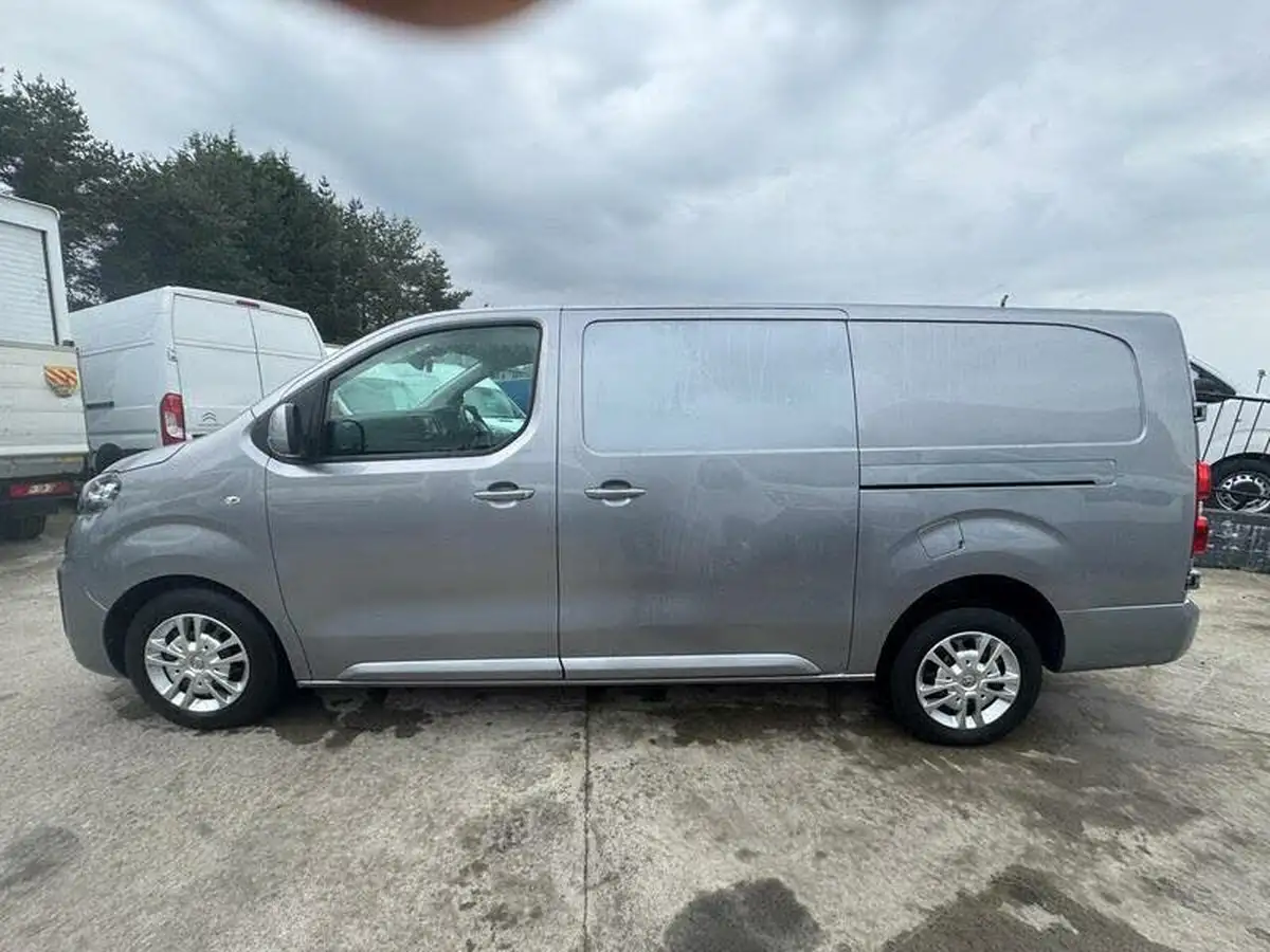 2019-vauxhall-vivaro-15td-2900-l2h1-sportive-big-1