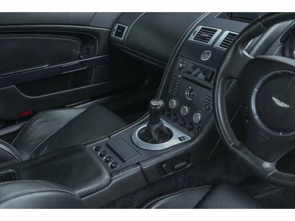 2006-aston-martin-vantage-43-big-45