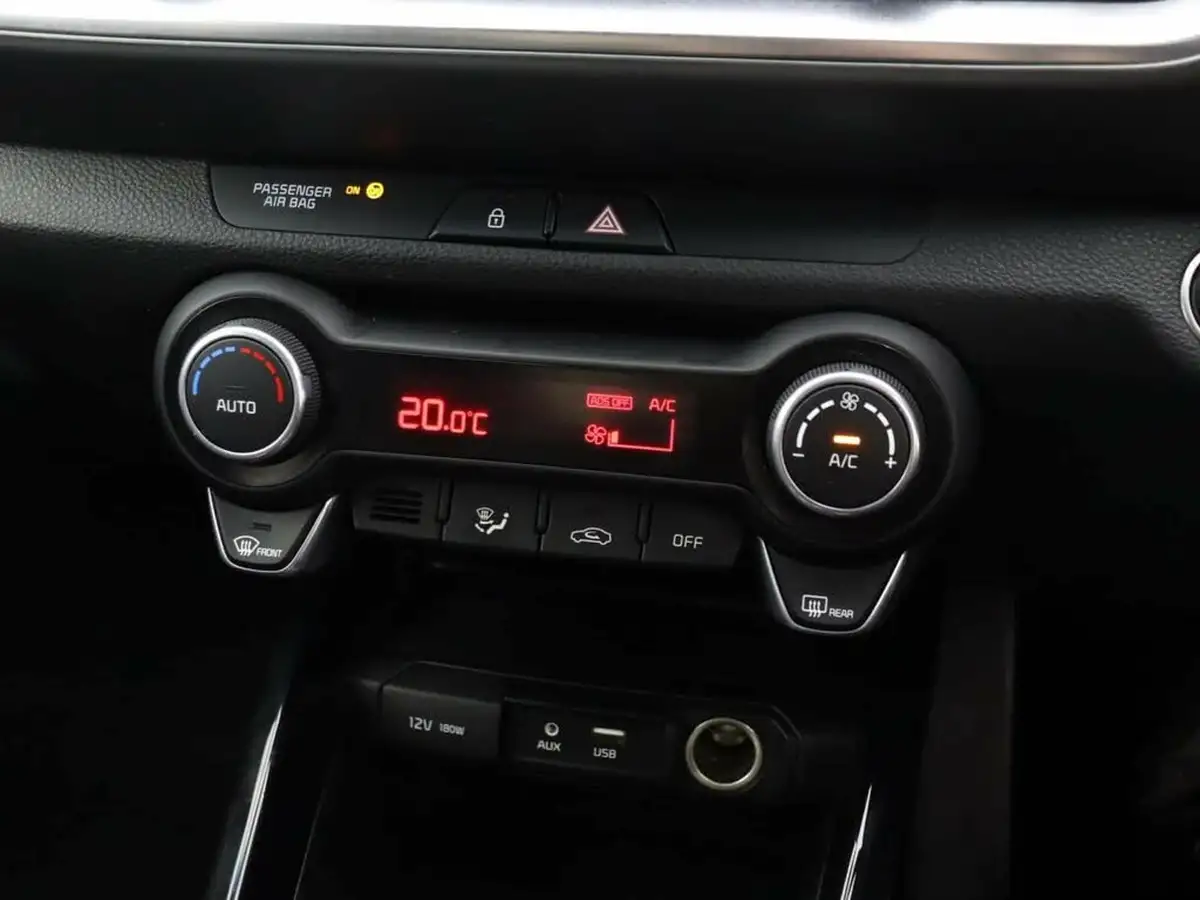 2019-kia-stonic-10-t-gdi-4-big-28