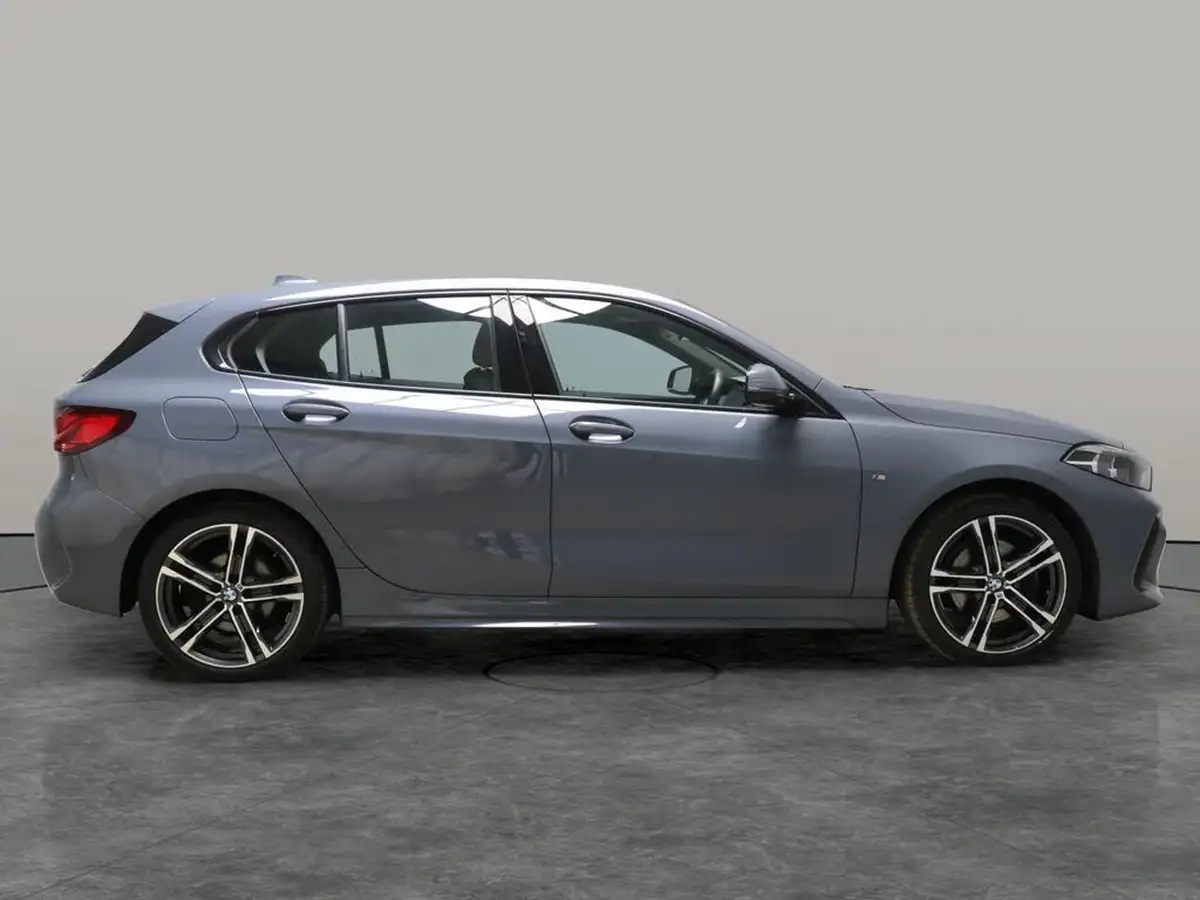 2022-bmw-1-series-15-118i-m-sport-lcp-dct-big-10
