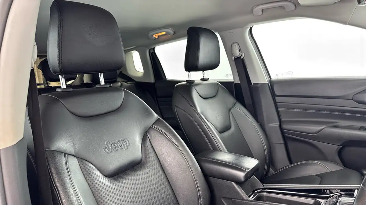 2023-jeep-compass-13-gse-s-big-21