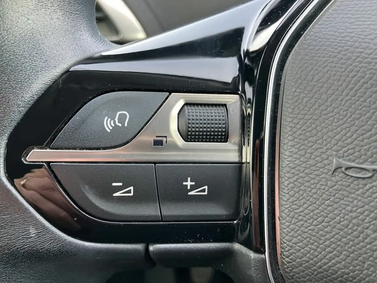 2021-peugeot-5008-suv-15-bluehdi-allure-premium-big-18