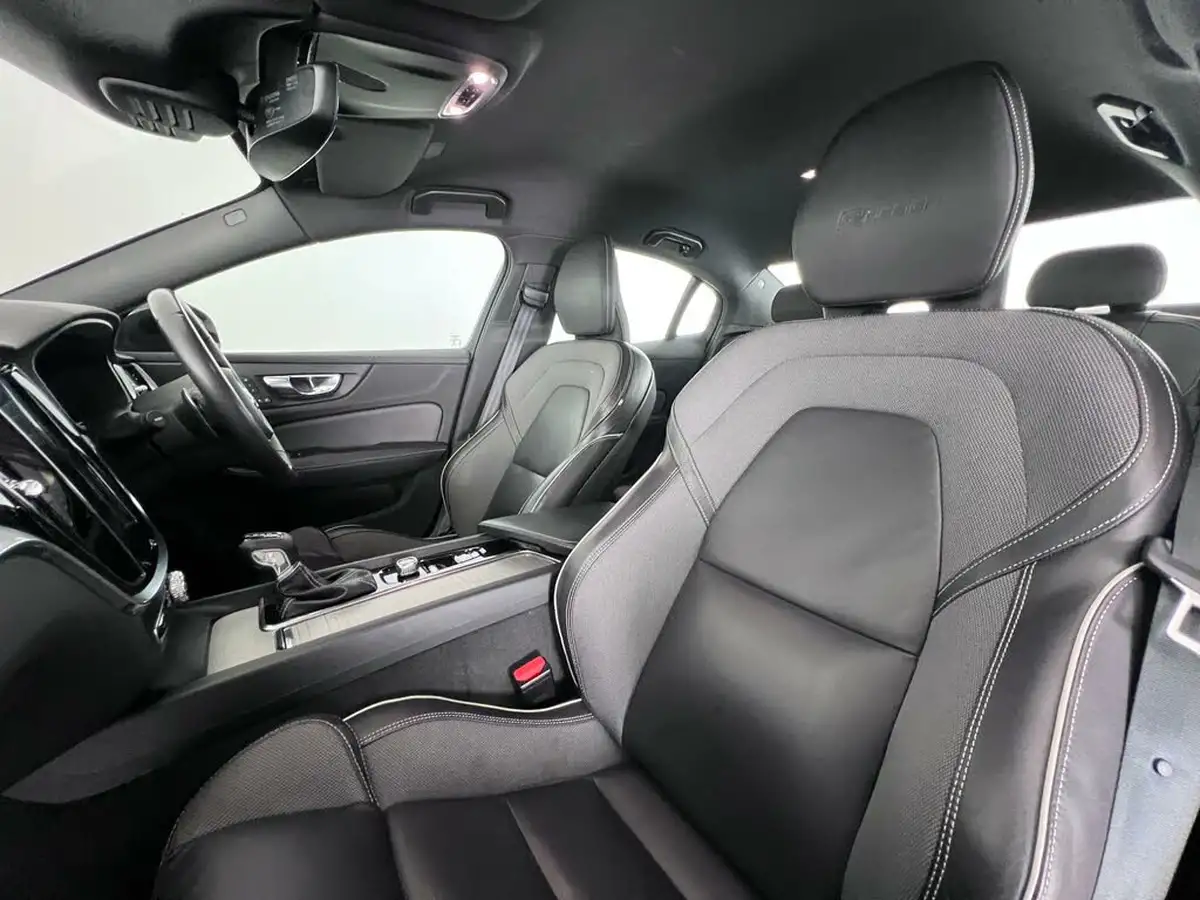 2020-volvo-s60-20-t5-r-design-plus-big-15