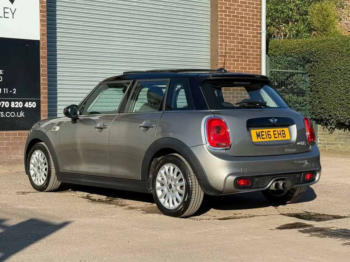 2016-mini-cooper-20-cooper-s-ss-hatchback-5d-big-64