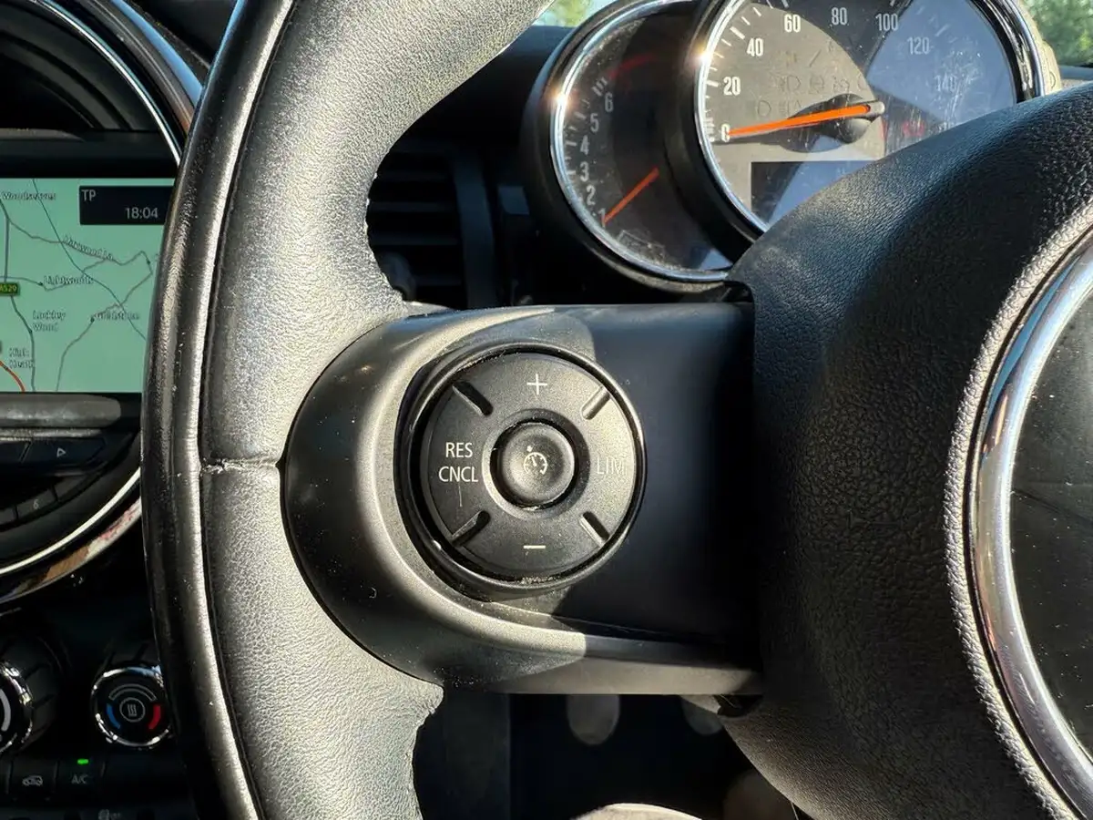 2016-mini-cooper-20-cooper-s-ss-hatchback-5d-big-41