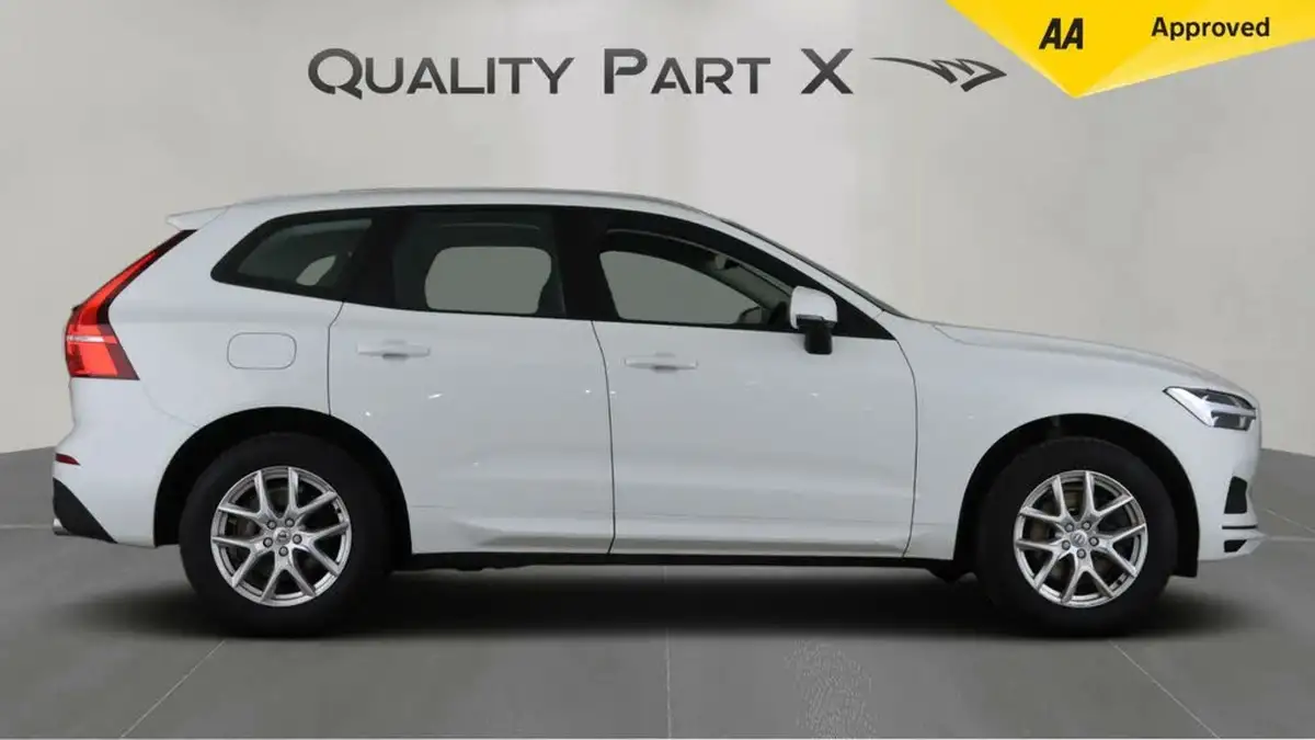 2020-volvo-xc60-20td-d4-momentum-big-7