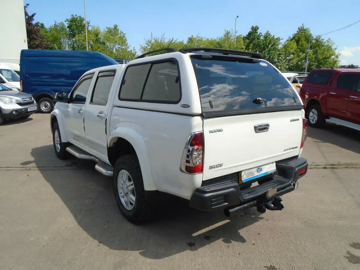 2012-isuzu-rodeo-25td-denver-max-big-4