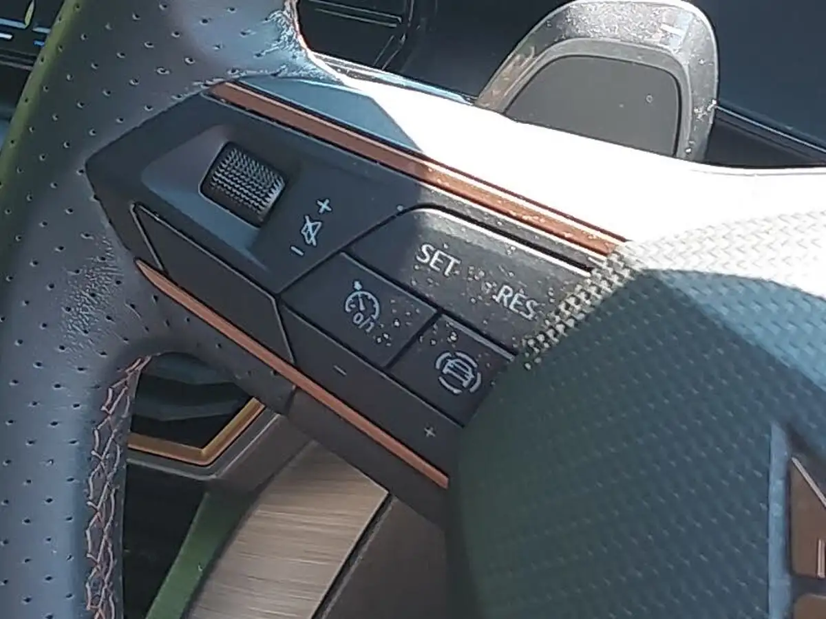 2023-cupra-leon-nf-20-tsi-vz1-big-14