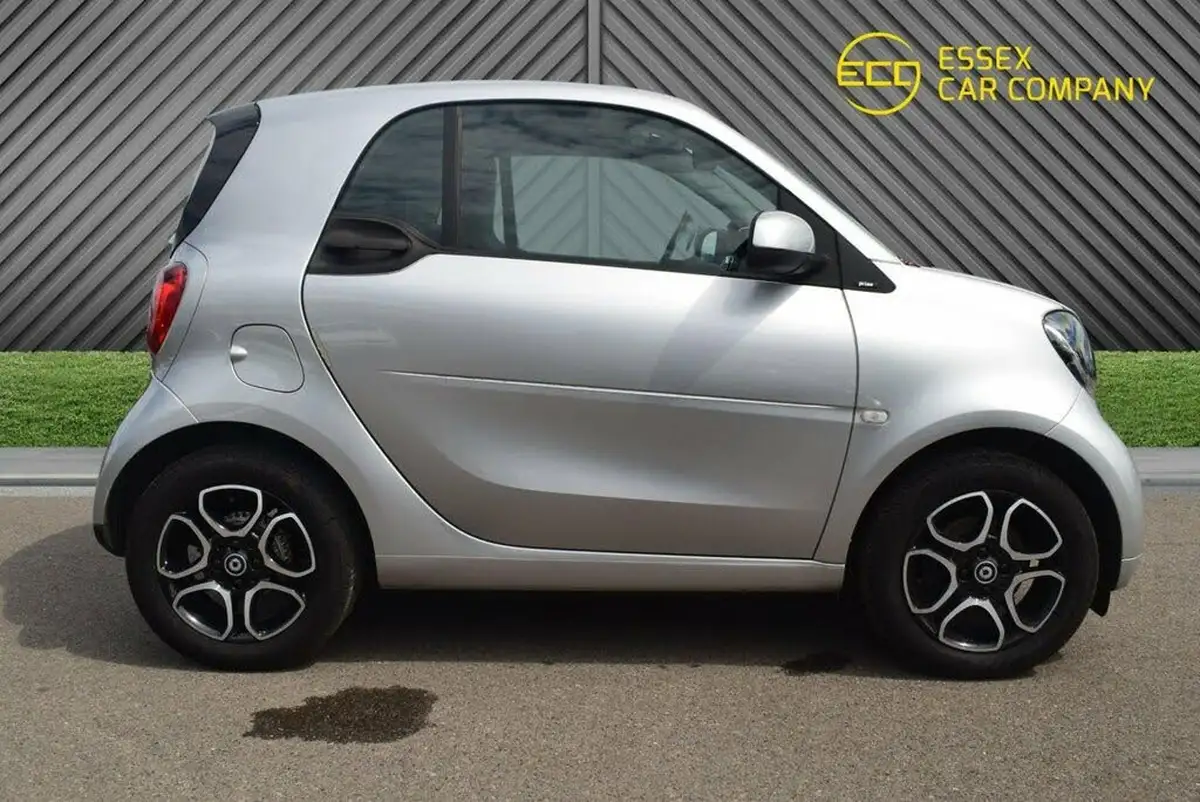 2017-smart-fortwo-10-prime-71bhp-premiumss-coupe-twinamic-big-6