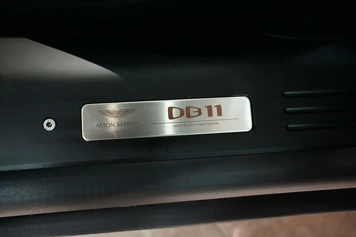 2022-aston-martin-db11-40-v8-527bhp-big-38