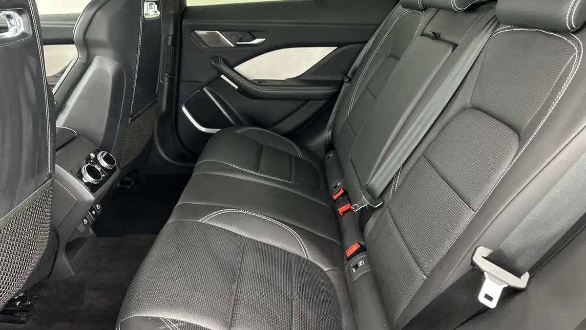 2021-jaguar-i-pace-ev400-hse-big-13