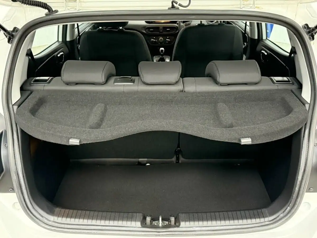 2020-hyundai-i10-12-se-connect-auto-big-32