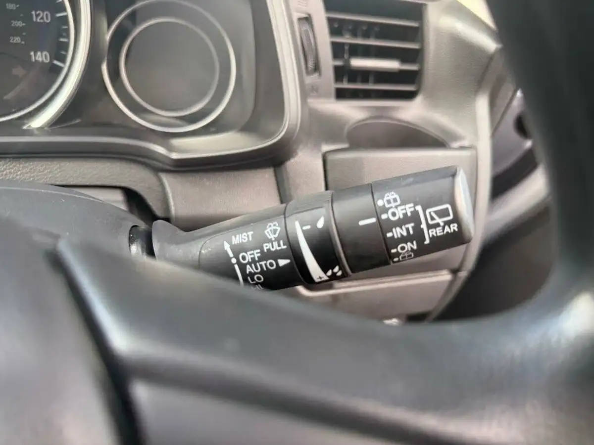 2017-honda-jazz-13-i-vtec-se-big-32