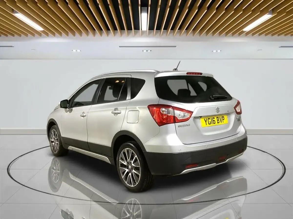 2016-suzuki-s-cross-16-sz-t-big-5