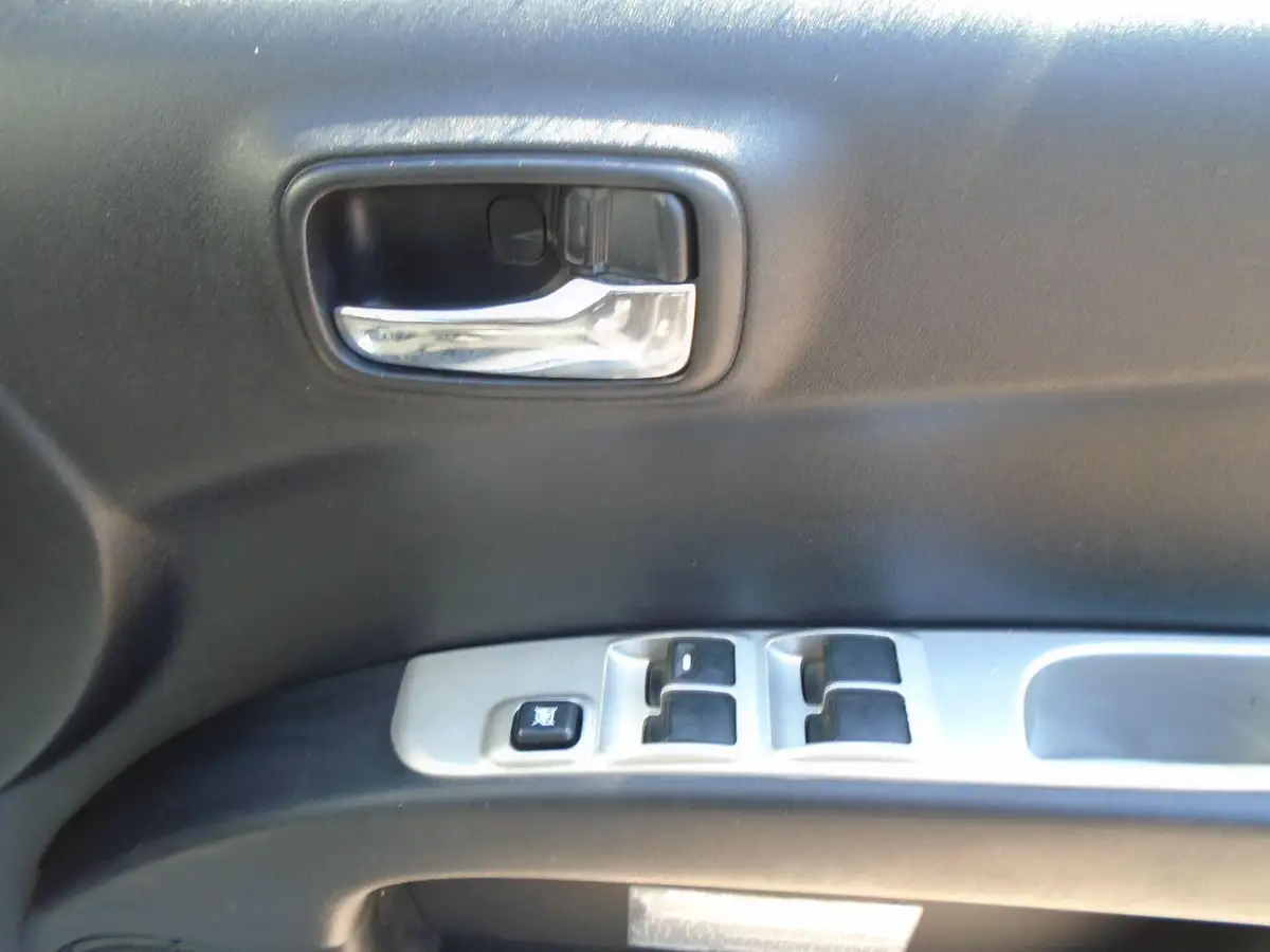 2014-mitsubishi-l200-25td-barbarian-big-12