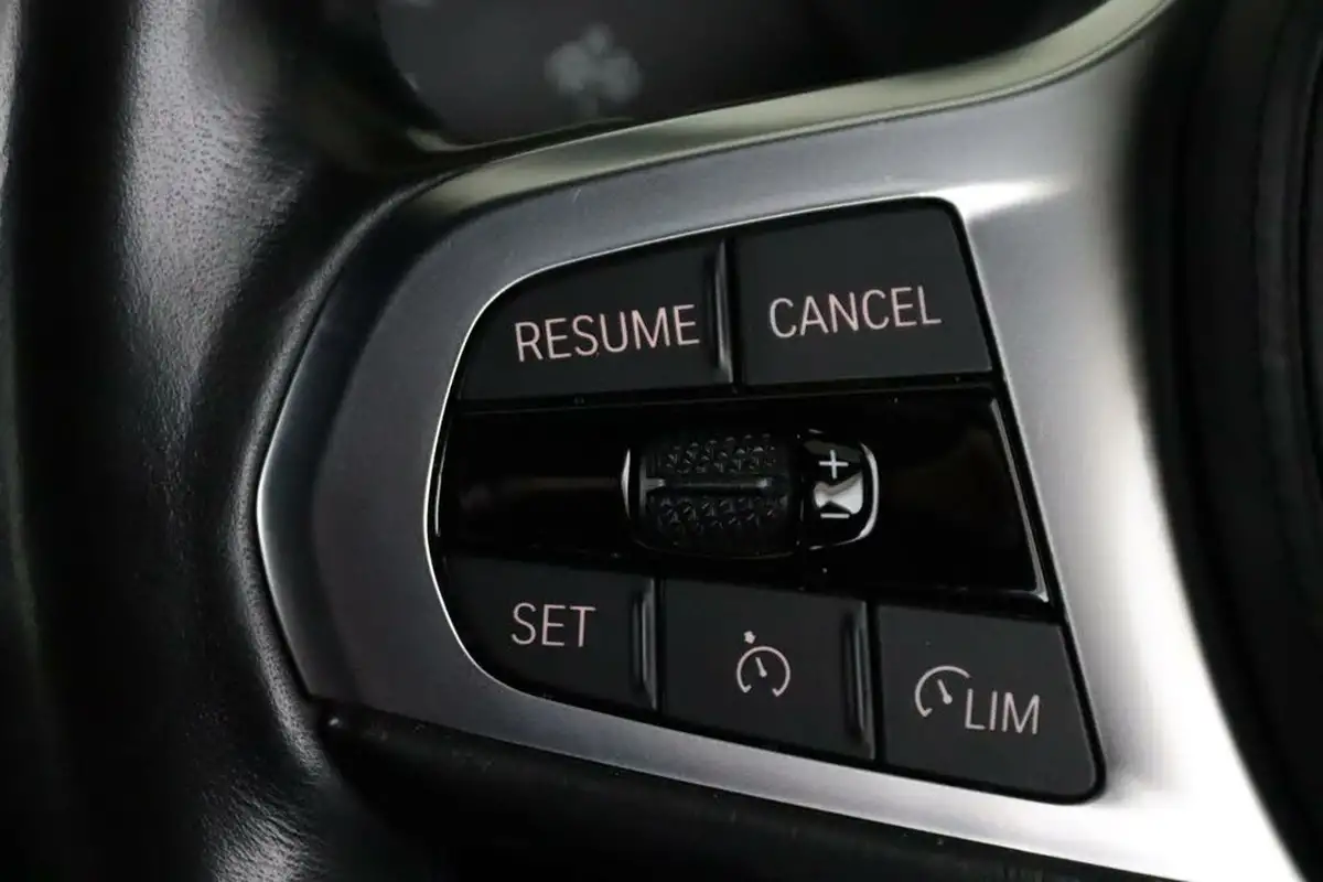 2020-bmw-1-series-20td-118d-m-sport-big-21