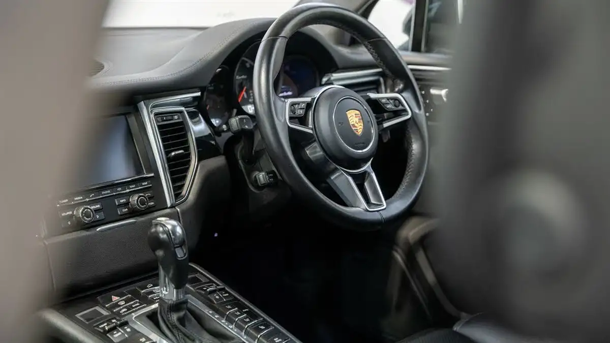 2014-porsche-macan-36-turbo-big-30