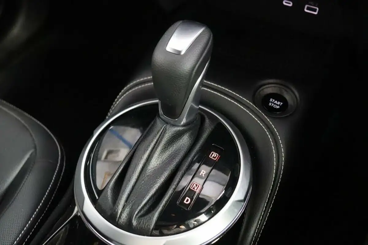 2024-nissan-juke-16-hybrid-tekna-big-21