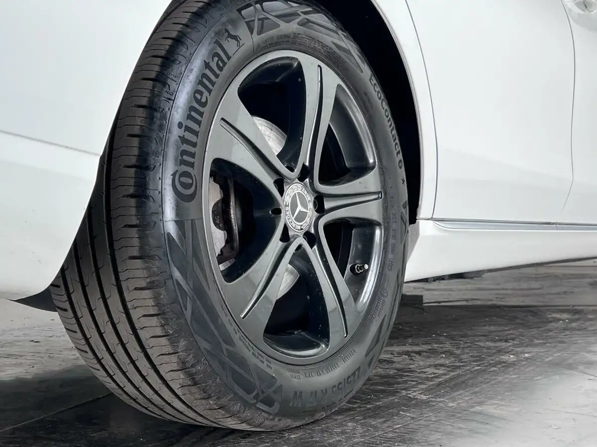 2019-mercedes-benz-e-class-20-e200-se-estate-5d-big-10