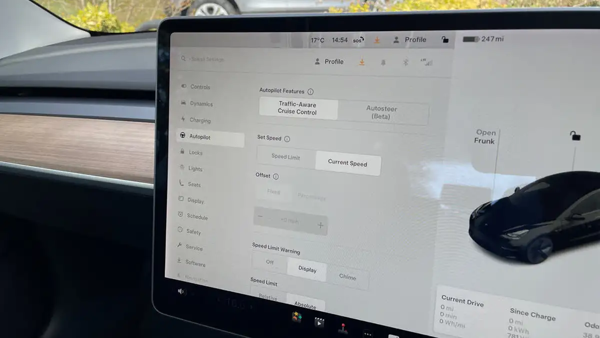 2021-tesla-model-3-e-long-range-awd-big-29