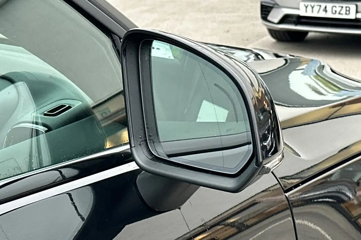 2024-volvo-xc40-20-b3-plus-big-25